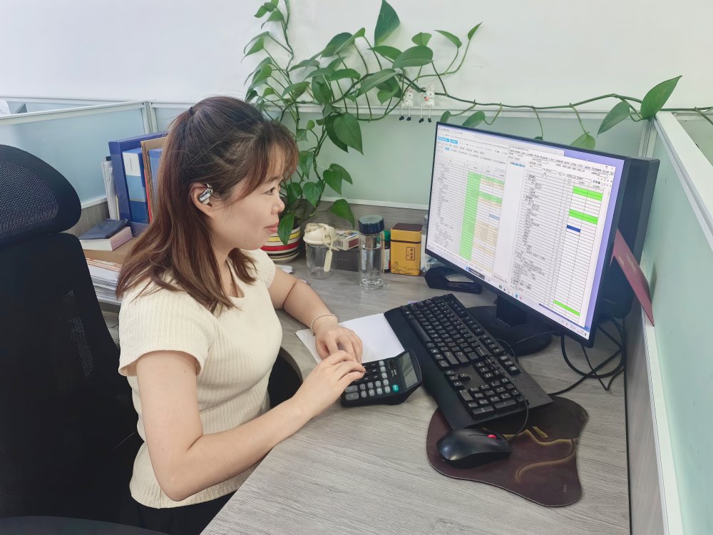 財務(wù)人的每一串?dāng)?shù)據(jù)，皆是溫情