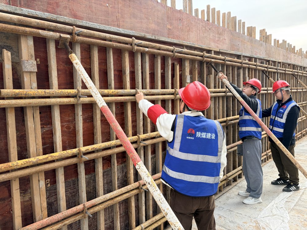 陜煤建設(shè)韓城分公司土建一項目部：青春護(hù)航安全線，百日攻堅里的“硬核”擔(dān)當(dāng)