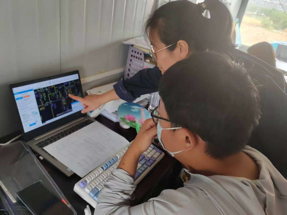 陜煤建設(shè)韓城分公司土建一項目部：巾幗力量綻芳華，鏗鏘玫瑰別樣紅