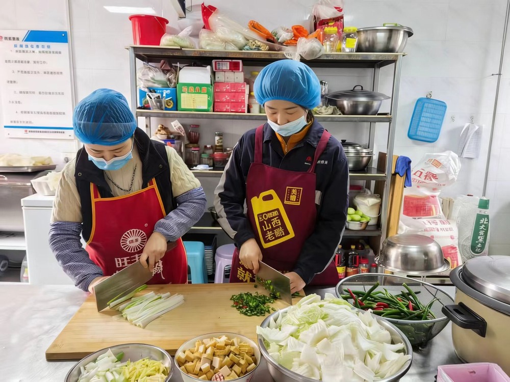 陜煤建設(shè)洗選煤運營公司第五項目部：以民聲“溫度”標注幸?！翱潭取?></div>
                                <div   id=