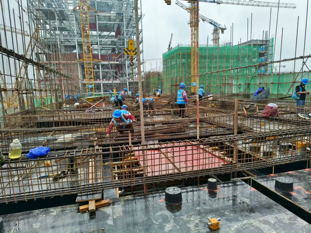 陜煤建設(shè)韓城分公司土建四項(xiàng)目部：歲寒攻堅(jiān)正當(dāng)時(shí)，鐵軍鏖戰(zhàn)展雄風(fēng)