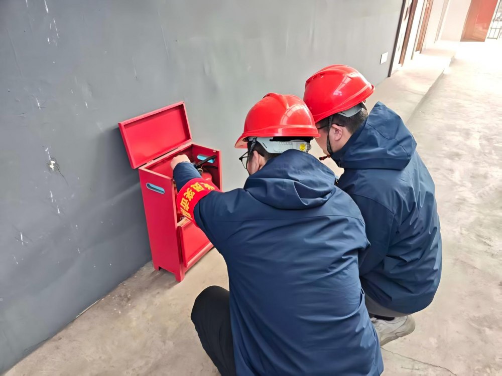 陜煤建設(shè)韓城分公司張家峁項(xiàng)目部：寒礪匠心筑防線(xiàn) 三防攻堅(jiān)保冬安