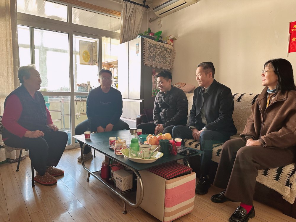 陜煤建設(shè)天工公司開(kāi)展春節(jié)前走訪慰問(wèn)活動(dòng)