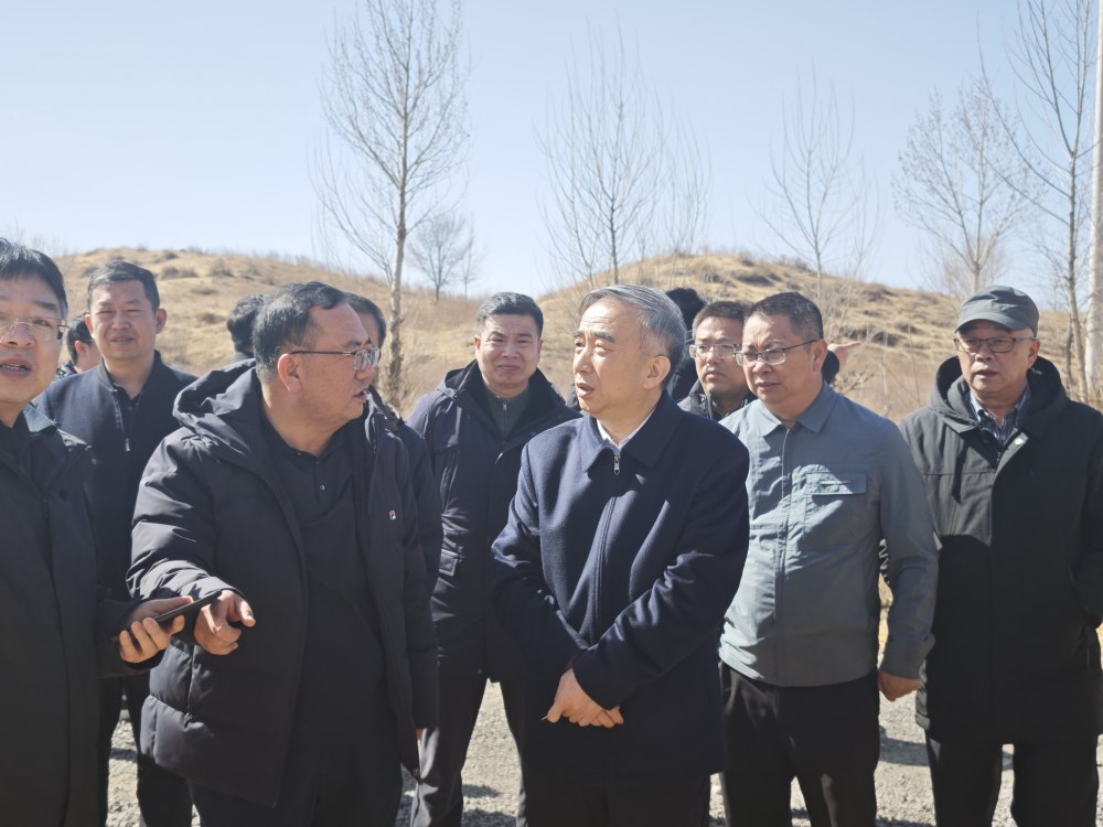 陜西鐵路物流集團(tuán)黨委書(shū)記、董事長(zhǎng)楊科生赴陜煤建設(shè)路橋分公司靖神鐵路項(xiàng)目調(diào)研
