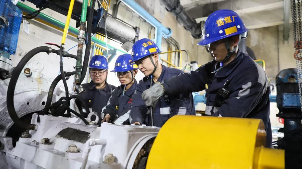 陜煤建設(shè)洗選煤運(yùn)營公司：以“權(quán)益”之心筑牢安全防線