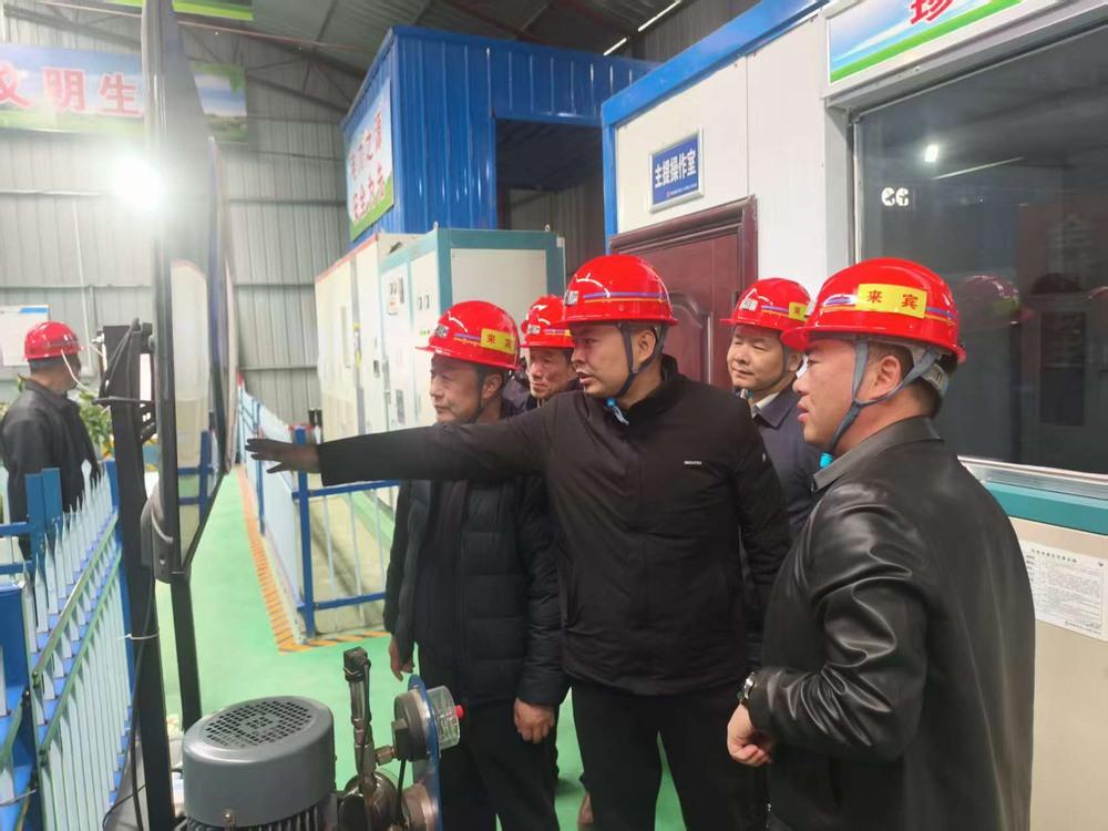 陜煤集團(tuán)、韓城礦務(wù)局聯(lián)合檢查組蒞臨礦建二公司第二項(xiàng)目部檢查指導(dǎo)