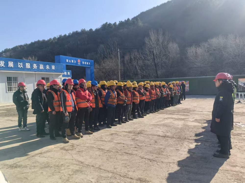 奮進(jìn)正當(dāng)時(shí)!陜煤建設(shè)銅煤公司全力沖刺首季“開(kāi)門(mén)紅”