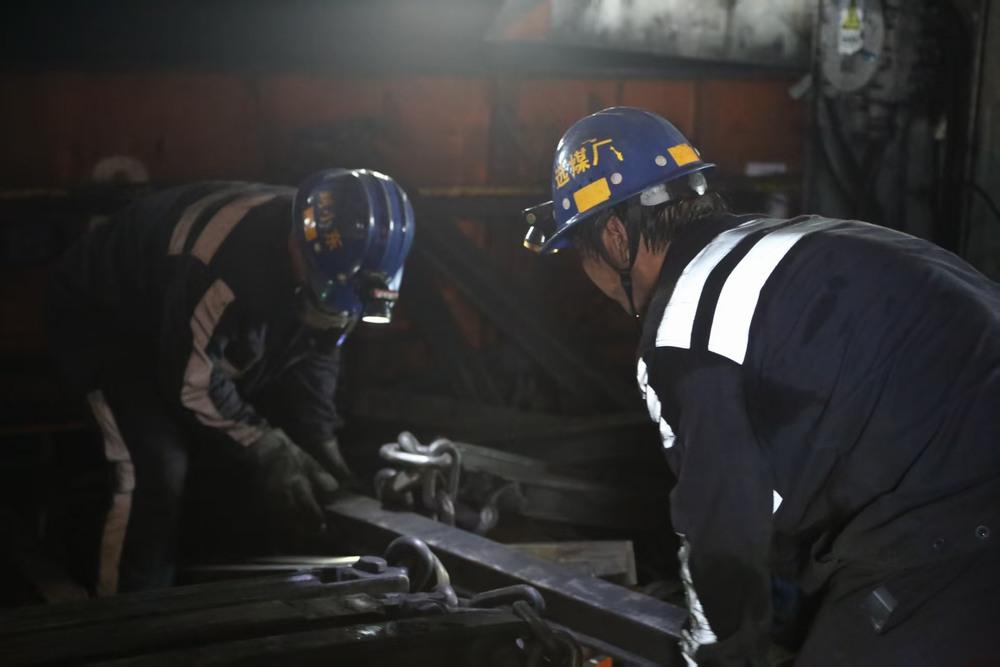 陜煤建設(shè)洗選煤運(yùn)營公司：黨建領(lǐng)航聚合力 實干篤行啟新程