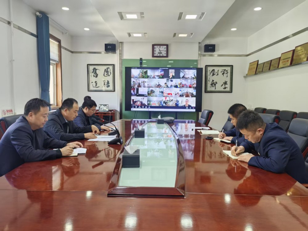 陜煤建設(shè)銅煤公司扎實(shí)開展五一節(jié)前安全生產(chǎn)專項(xiàng)檢查